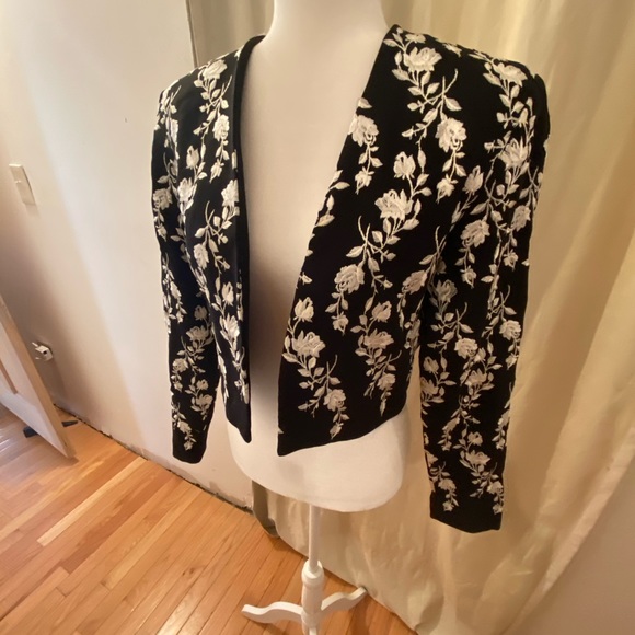 Nicole Miller Jackets & Blazers - Nicole Miller Jacket !